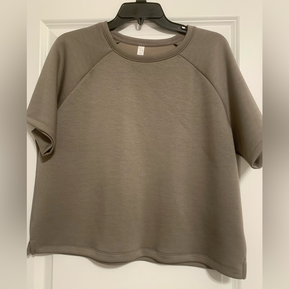 Stylus women’s mocha top large classicore atheisure